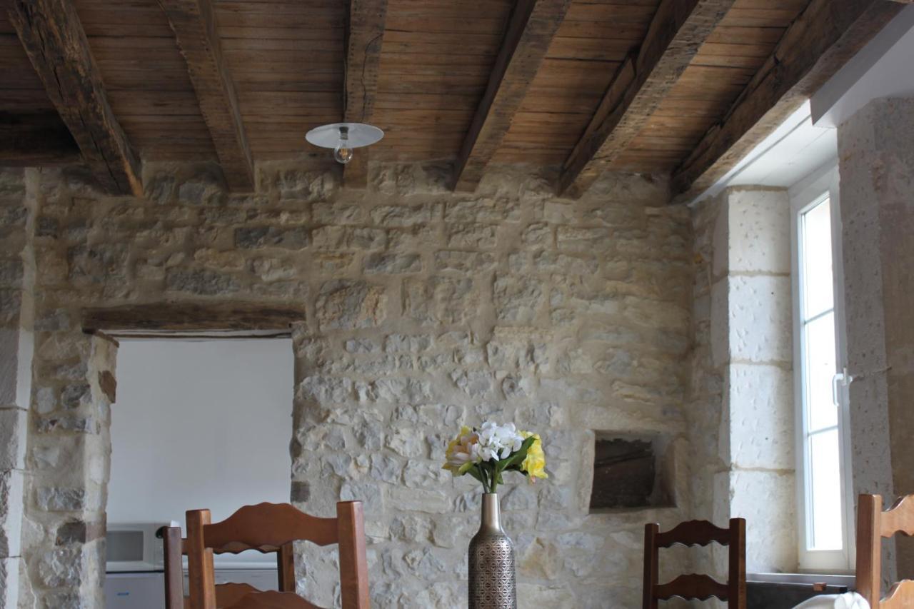 Charmante Maison Pierres 1768 Polisy Exterior photo
